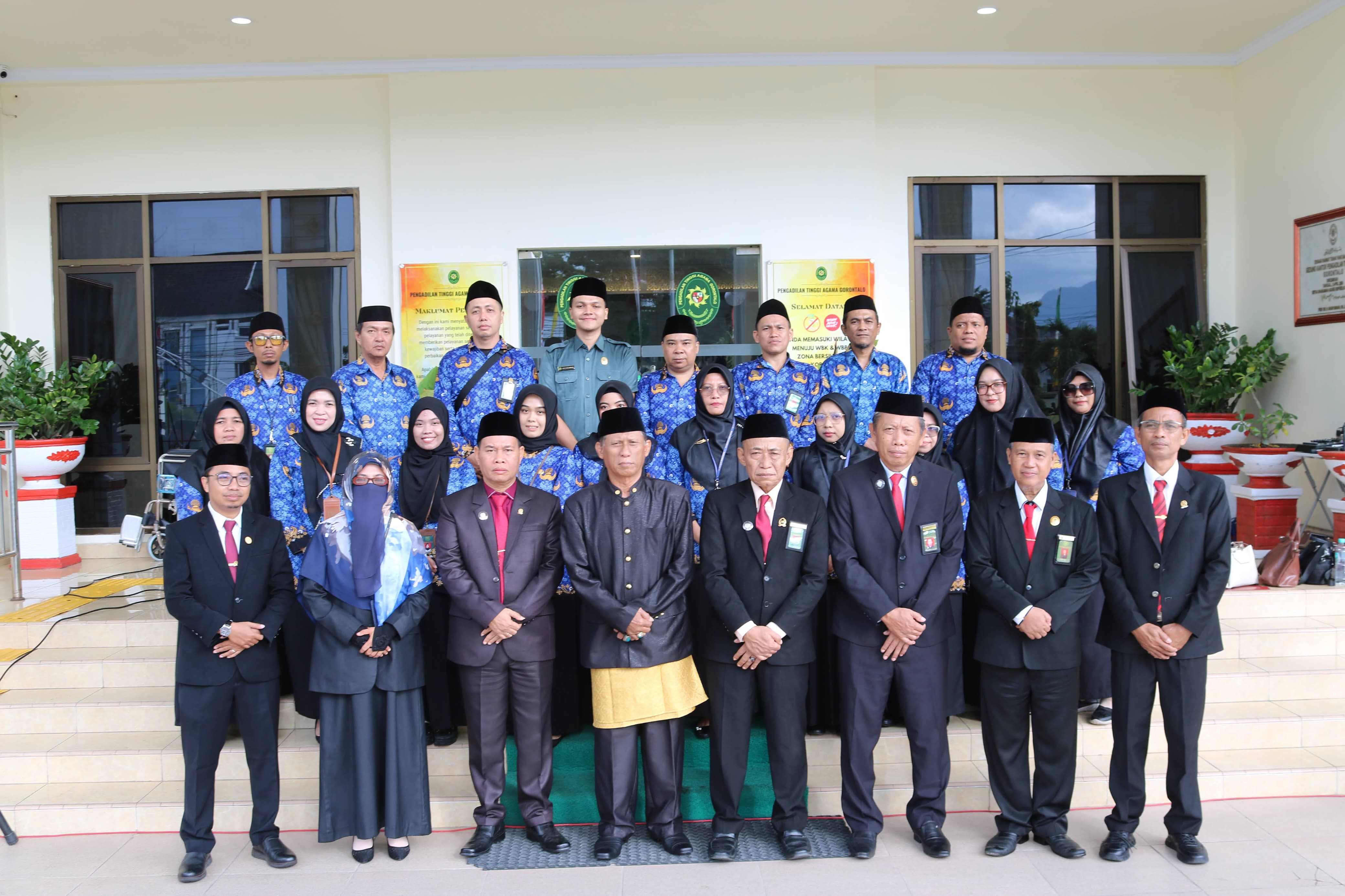 Upacra HUT RI 2